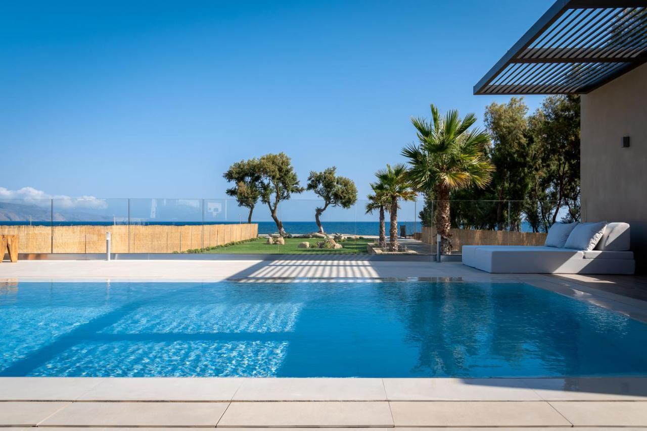 Artemis Seafront Villa, An Evanescence Sea Retreat, By Thinkvilla Тавронітіс Екстер'єр фото